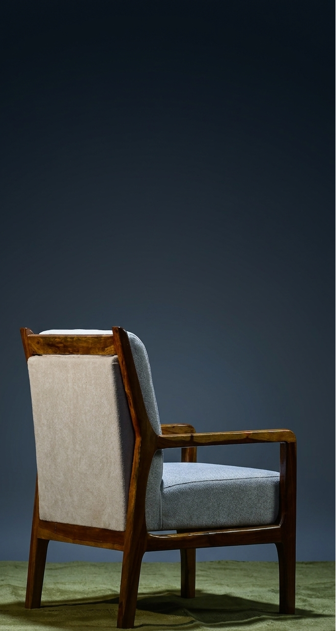 Chairs & Seating