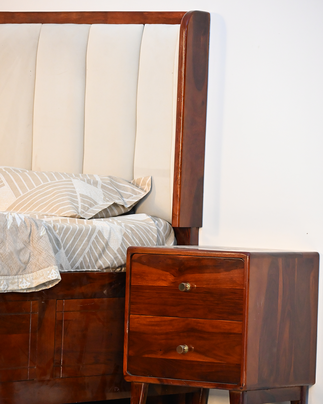 Classic Royal Bed