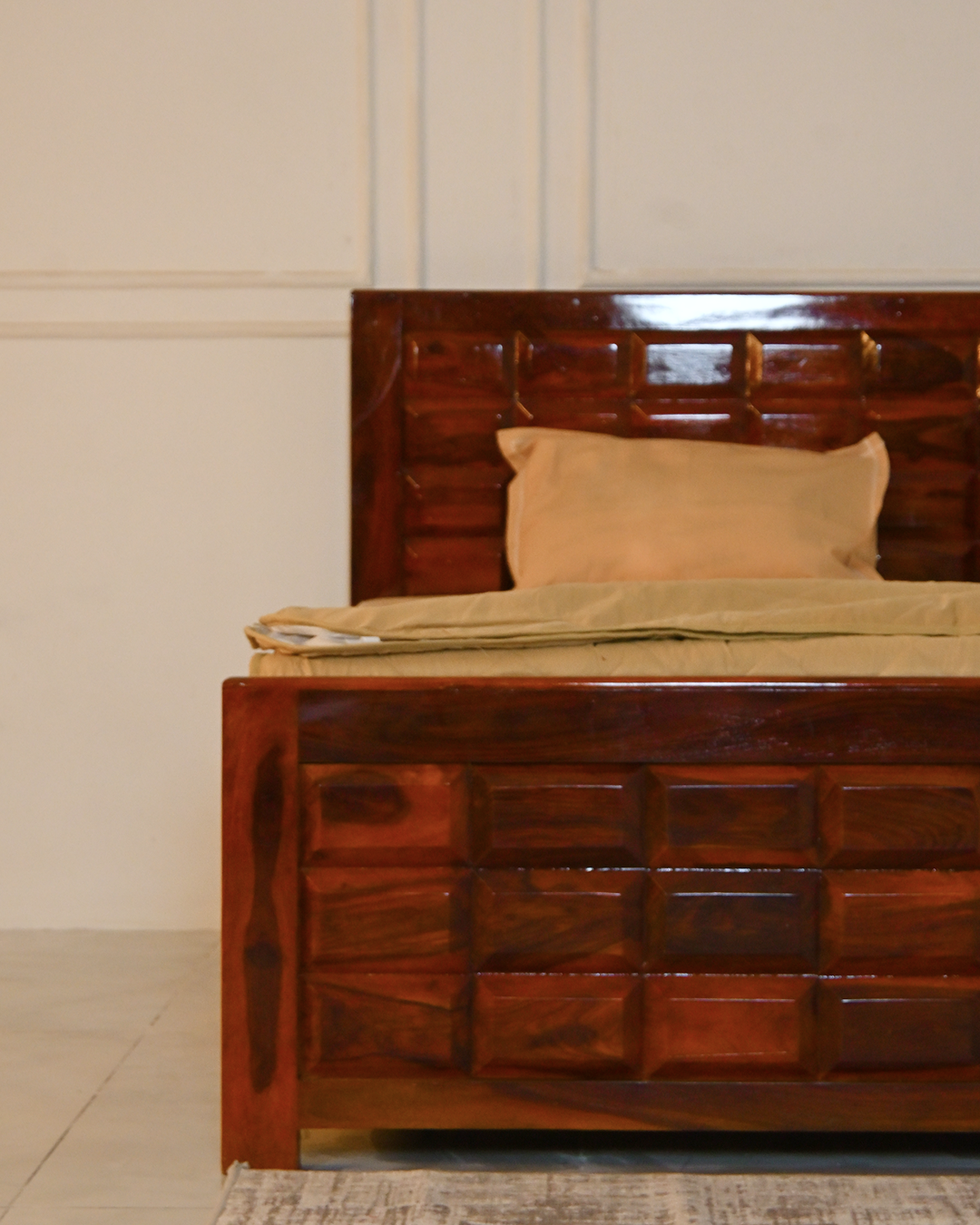 Rajvansh Wooden Bed