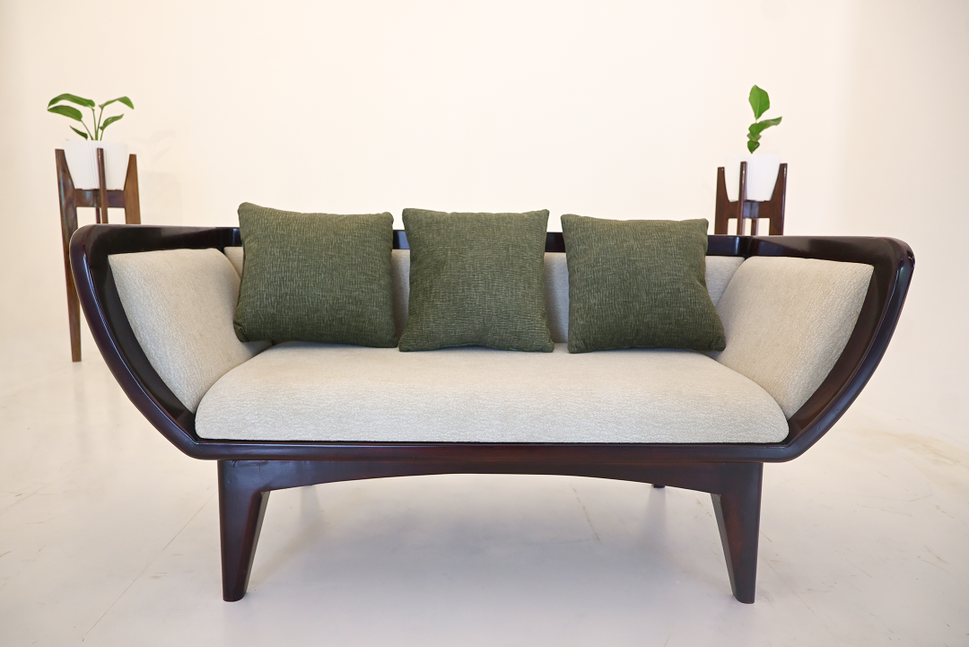 Velora Lounge