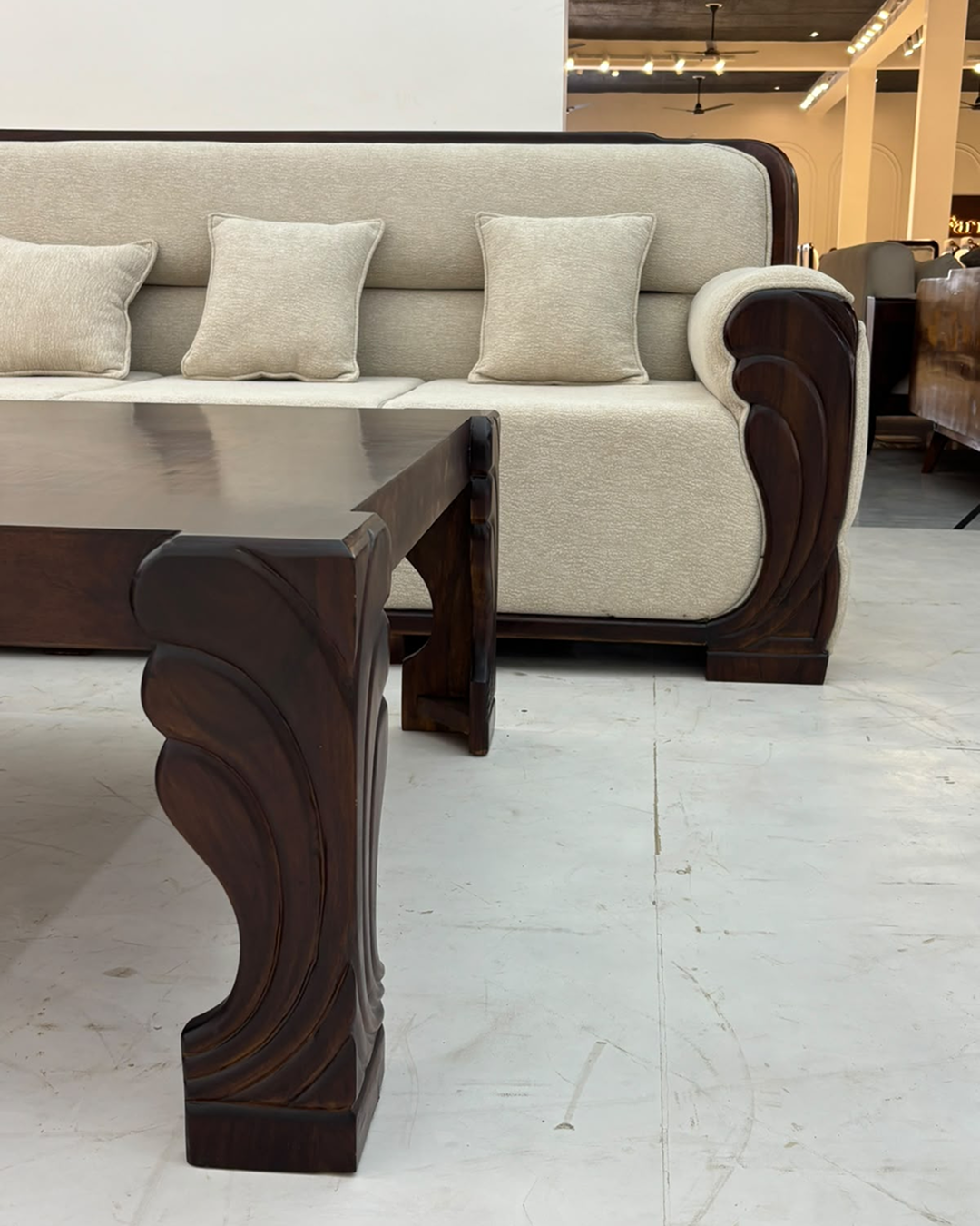 The Grand Estate L-Sofa