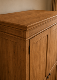 Elaro Heritage Wardrobe